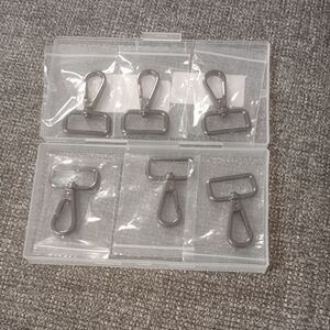 Silver Metal Swivel Hooks